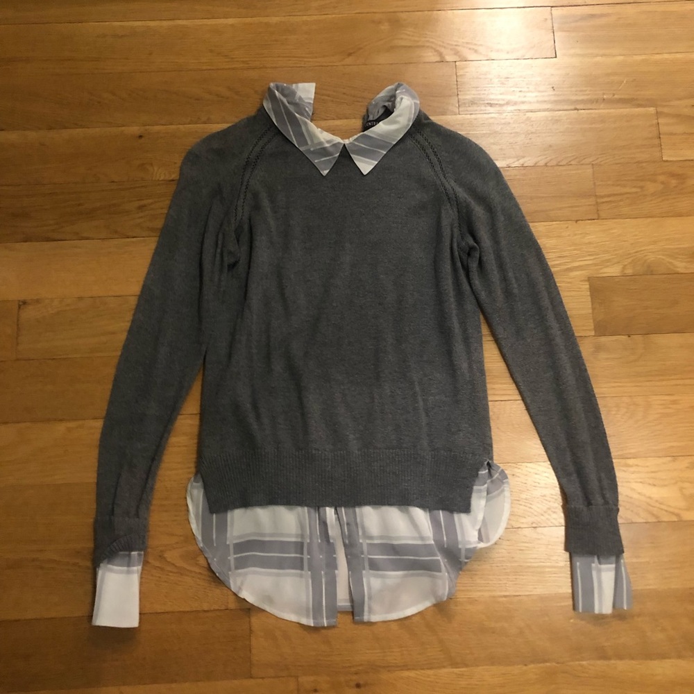 Gray sweater with collar detail